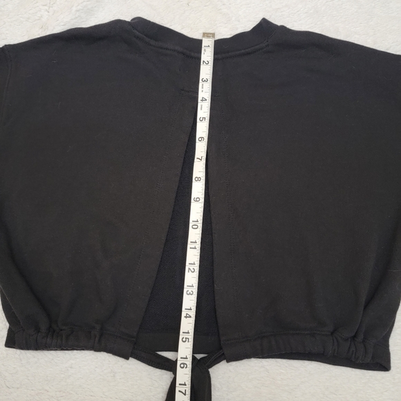 Wilfred Free Aritzia Black Cropped Tie Open Back Wide Sleeves Sweatshirt Size S - Picture 11 of 12